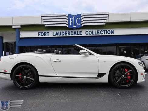 Used 2022 Bentley Continental GT V8 image 10