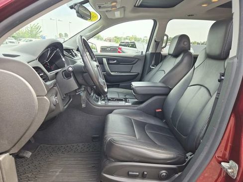 Used 2017 Chevrolet Traverse LT FWD image 9