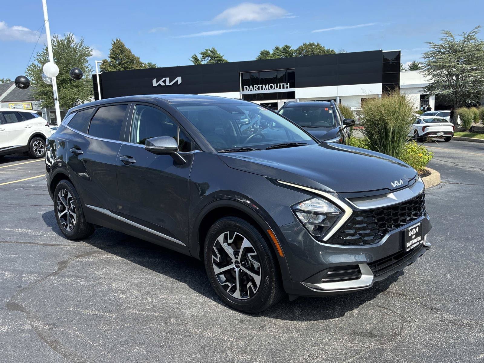 Used 2023 Kia Sportage EX FWD image 3