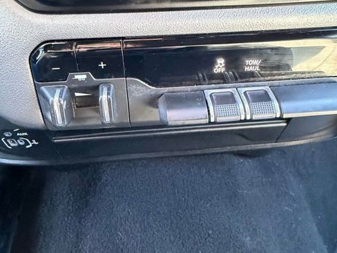 Used 2024 RAM 2500 Big Horn AWD/4WD image 27