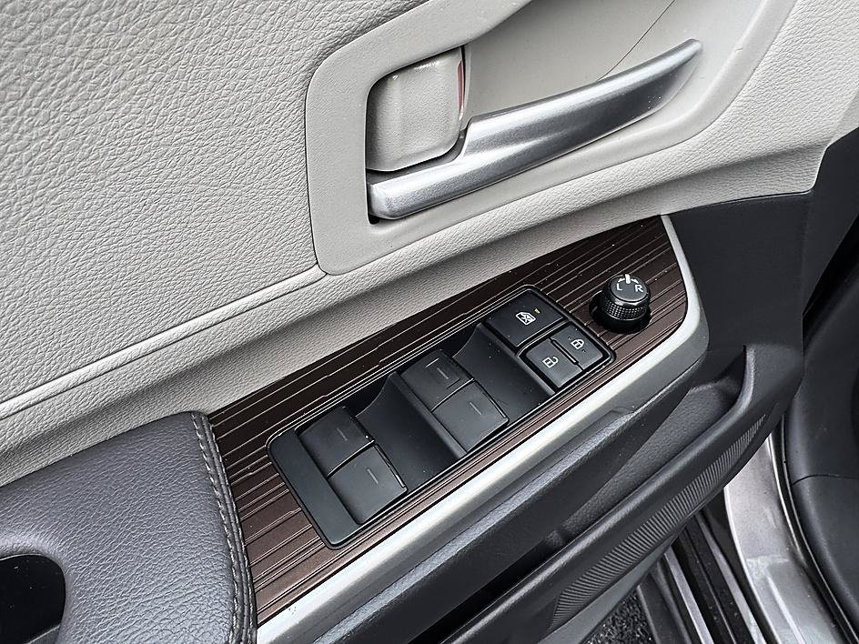 Certified 2022 Toyota Sienna XLE FWD image 10