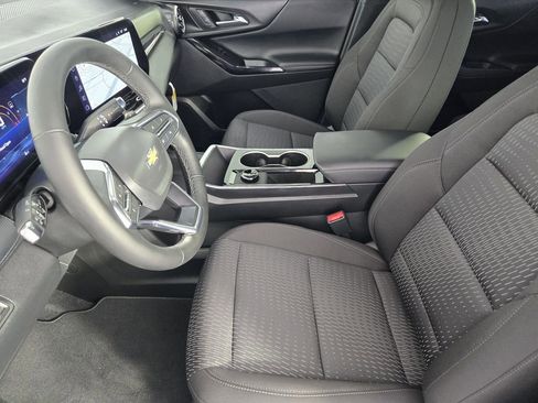 New 2026 Chevrolet Equinox LT w/ Safety and Technology Package image 16