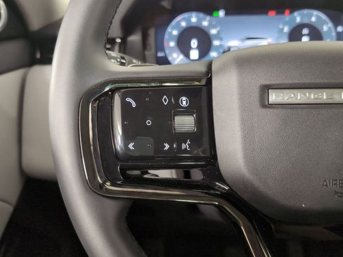 Used 2025 Land Rover Range Rover Evoque S image 15