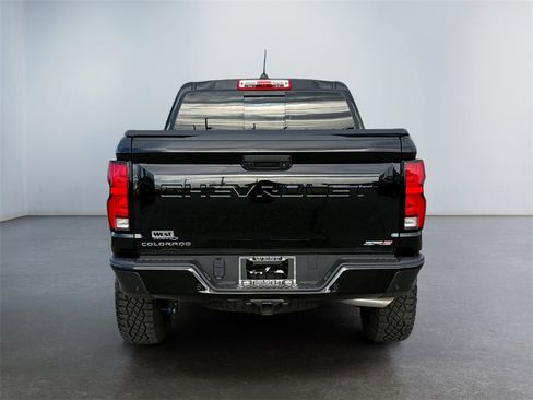 Used 2024 Chevrolet Colorado ZR2 w/ ZR2 Convenience Package III image 4