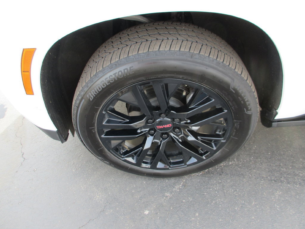 Certified 2026 GMC Yukon Denali w/ Sun & Power Step Package AWD/4WD image 15