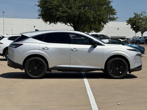 Used 2025 Nissan Murano SV FWD image 3