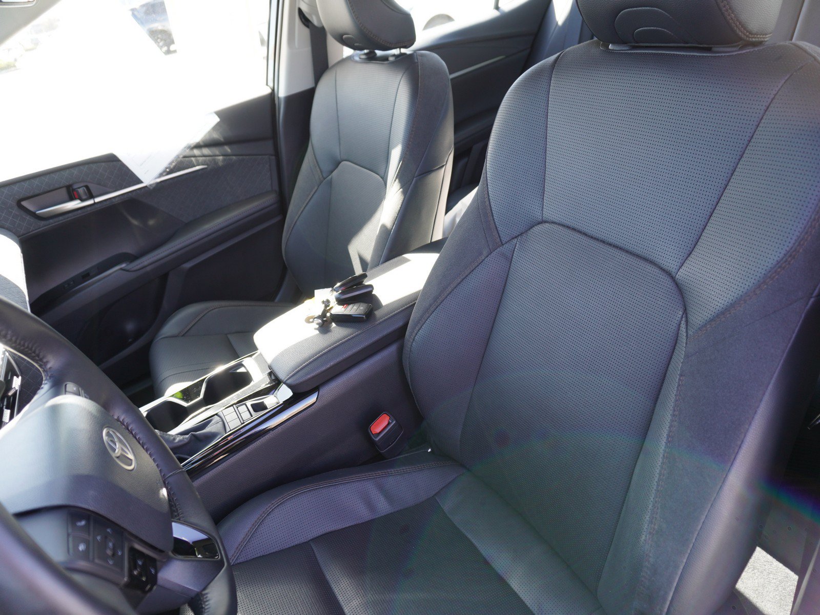 Used 2026 Toyota Camry XLE FWD image 31