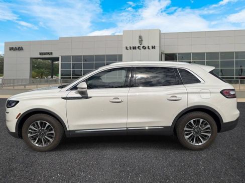 Used 2022 Lincoln Nautilus FWD w/ Premium Package image 6