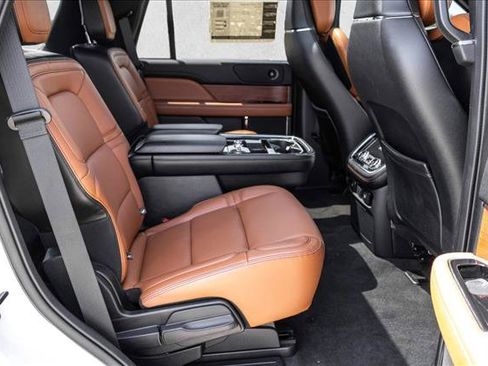 Used 2020 Lincoln Navigator Reserve AWD/4WD image 26