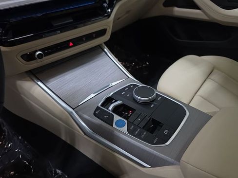 Certified 2025 BMW i4 xDrive40i w/ Premium Package image 22