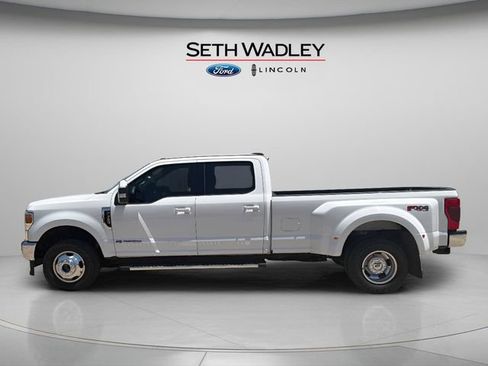 Used 2020 Ford F350 Lariat w/ Lariat Value Package AWD/4WD image 4