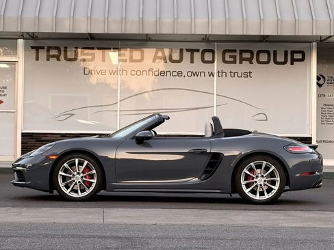 Used 2017 Porsche 718 Boxster S RWD image 6