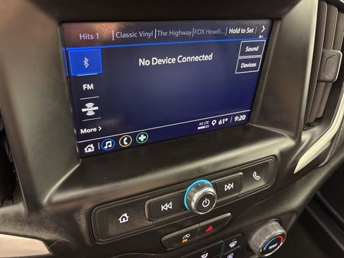 Used 2024 GMC Terrain SLE image 26