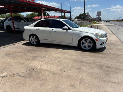 Used 2010 Mercedes-Benz C 300 Sedan w/ Premium 1 Pkg image 6