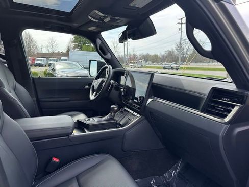 Used 2024 Lexus GX 550 image 29