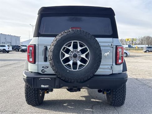 Used 2023 Ford Bronco Badlands image 7