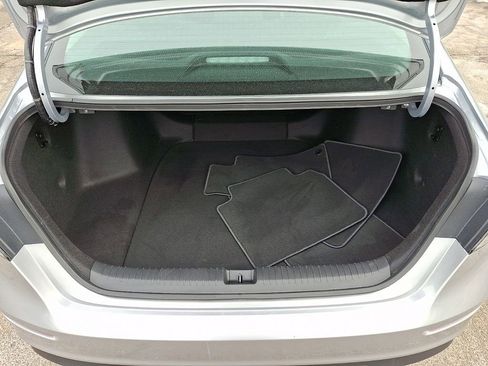 Used 2025 Honda Accord SE image 28