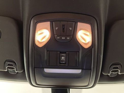 Used 2022 RAM 1500 Big Horn AWD/4WD image 38