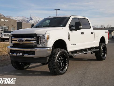Used 2018 Ford F250 XLT AWD/4WD image 6