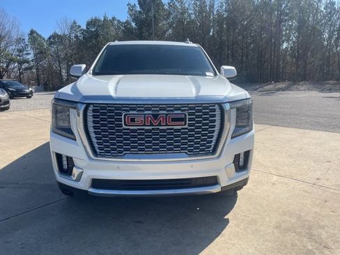 Used 2023 GMC Yukon Denali image 2