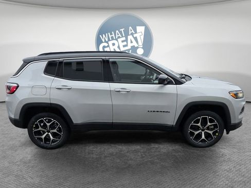 New 2026 Jeep Compass Limited w/ Sun, Sound & Navigation Group AWD/4WD image 4