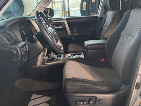 Used 2016 Toyota 4Runner SR5 image 21