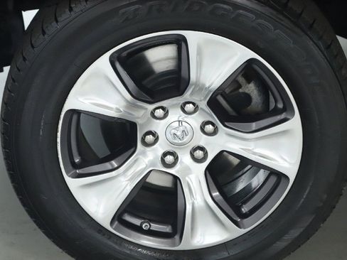 Used 2019 RAM 1500 Laramie image 44