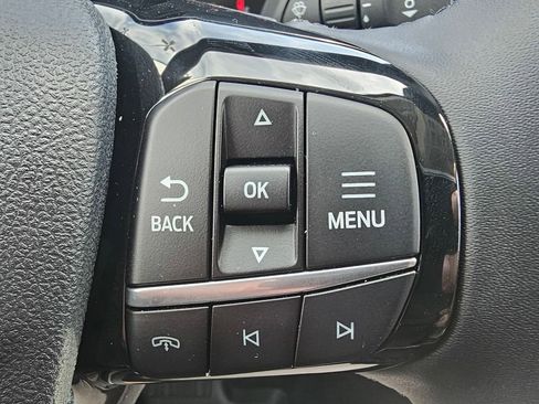 Used 2025 Ford Escape SE image 15