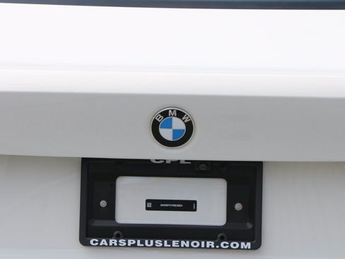 Used 2024 BMW 330i Sedan w/ Premium Package RWD image 5