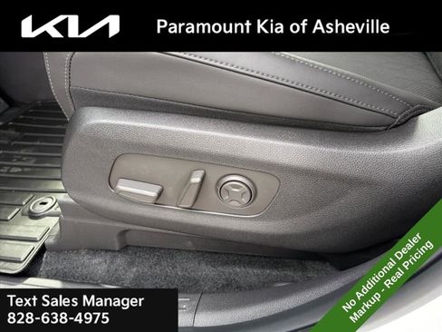 New 2026 Kia Carnival EX image 19