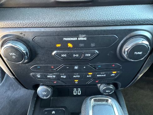 Used 2019 Ford Ranger Lariat w/ Equipment Group 501A Mid image 32