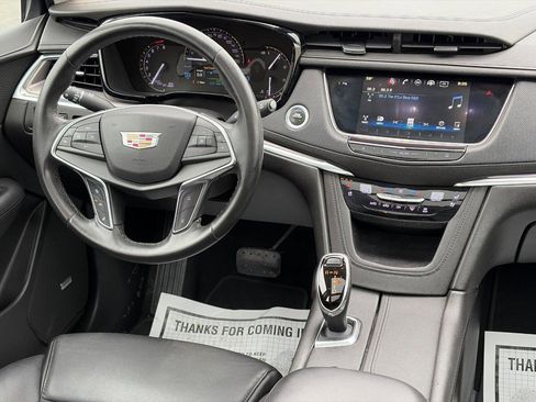 Used 2018 Cadillac XT5 Premium Luxury FWD image 13
