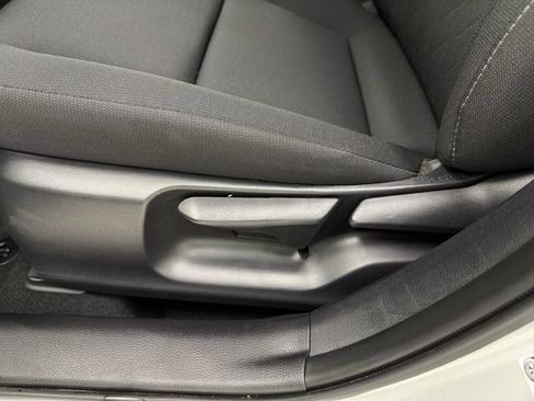 Used 2025 Toyota Corolla LE FWD image 27