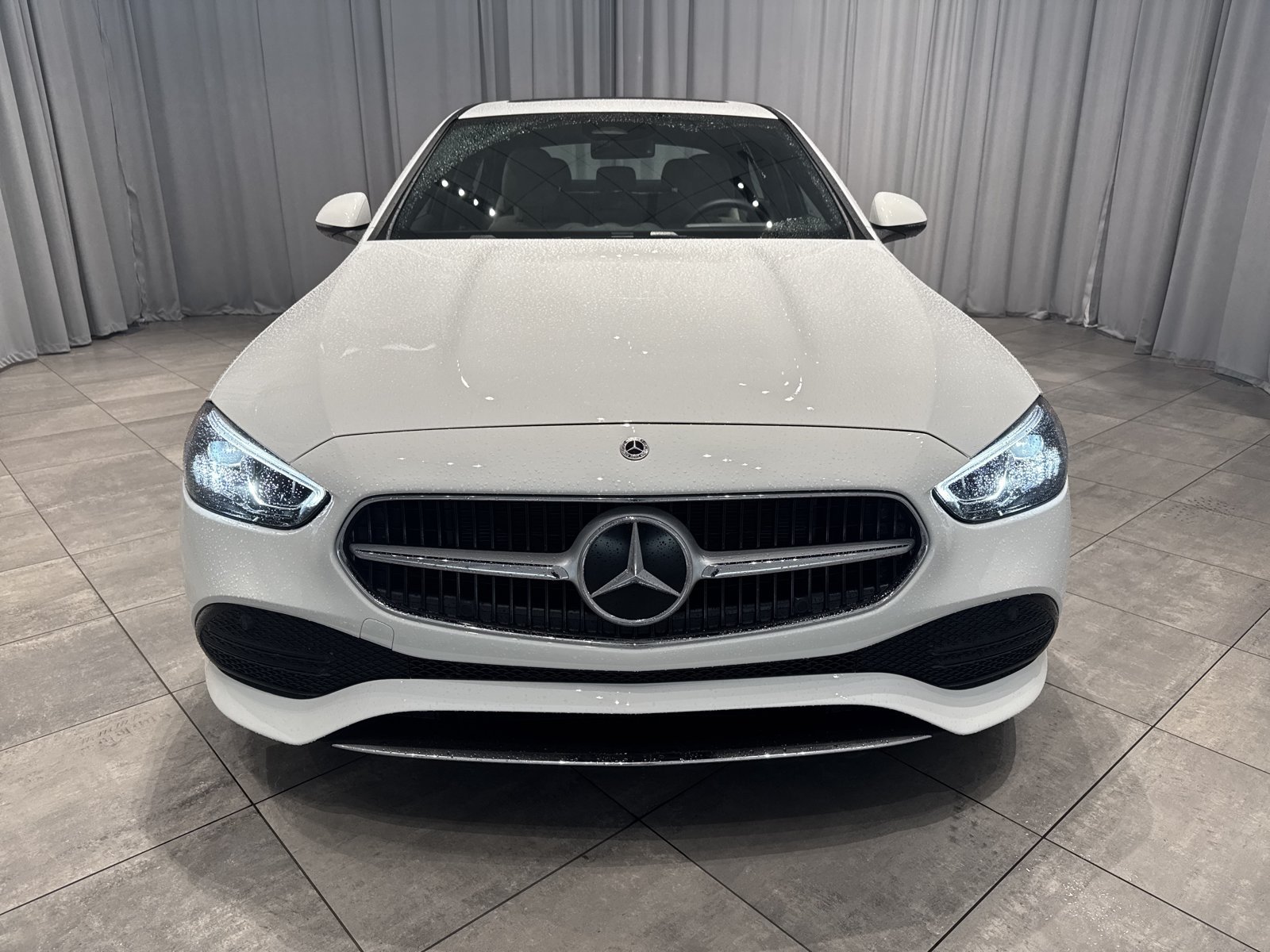 Used 2025 Mercedes-Benz C 300 4MATIC Sedan image 2