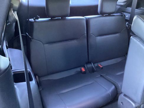 Used 2024 Mitsubishi Outlander SE Black Edition image 23