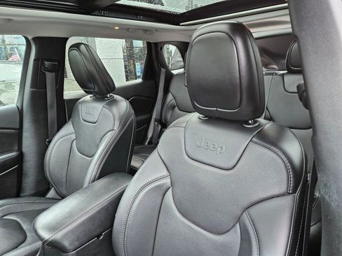 Used 2021 Jeep Cherokee Limited w/ Elite Package image 16