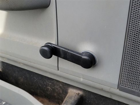 Used 2007 Ford F150 STX image 24