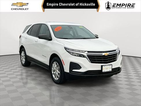 Used 2022 Chevrolet Equinox LS w/ LS Convenience Package image 1