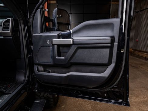 Used 2022 Ford F250 Platinum image 36