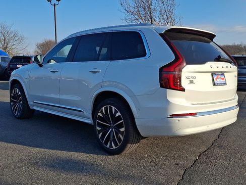 New 2026 Volvo XC90 T8 Ultra w/ Protection Package Premier image 3