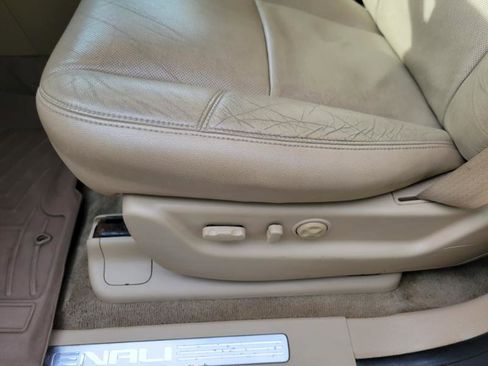 Used 2014 GMC Yukon Denali image 44