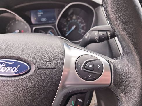 Used 2013 Ford Focus SE FWD image 39