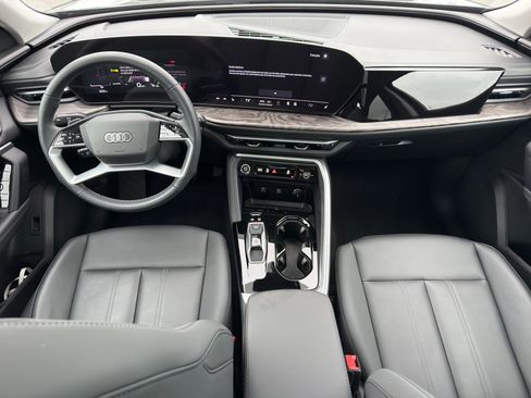 Certified 2025 Audi Q5 Premium w/ Convenience Package AWD/4WD image 18