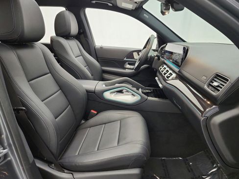 Used 2022 Mercedes-Benz GLS 450 4MATIC image 19