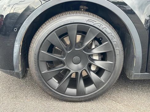 Used 2021 Tesla Model Y Long Range AWD/4WD image 10