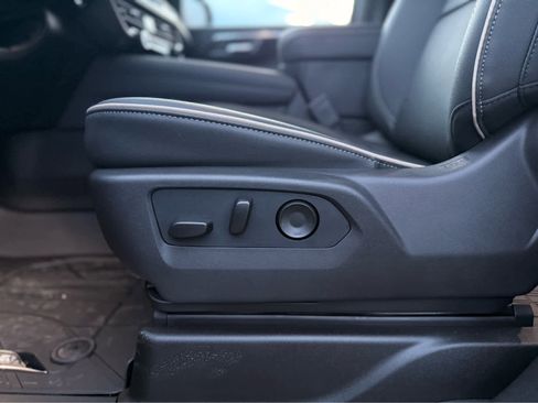 New 2026 Chevrolet Suburban Premier w/ Sun And Tow Package image 19