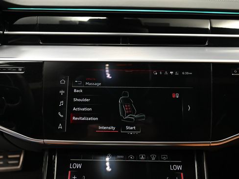 Used 2022 Audi S8 image 39