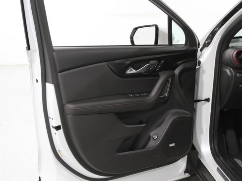 Used 2023 Chevrolet Blazer RS w/ Driver Confidence II Package image 4