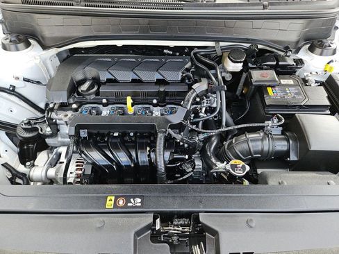 Used 2025 Hyundai Venue SEL FWD image 28