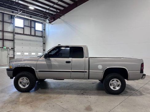 Used 2001 Dodge Ram 2500 Truck SLT image 10